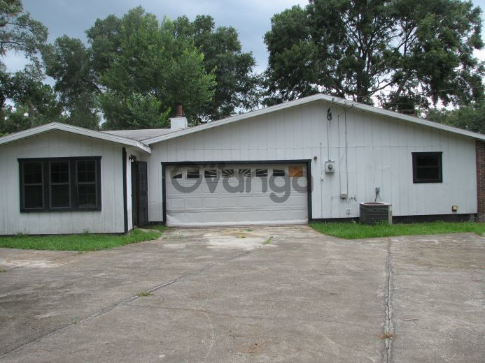 180716_4-bedroom-home-for-sale-4146-sq-ft-2406-northeast-64-terrace-zip-code-32609.jpg