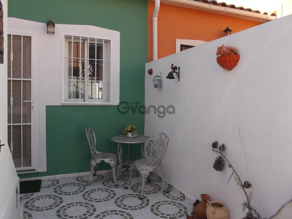 219087_2-bedroom-semi-detached-house-for-sale-75-sq-m-daya-nueva.JPG
