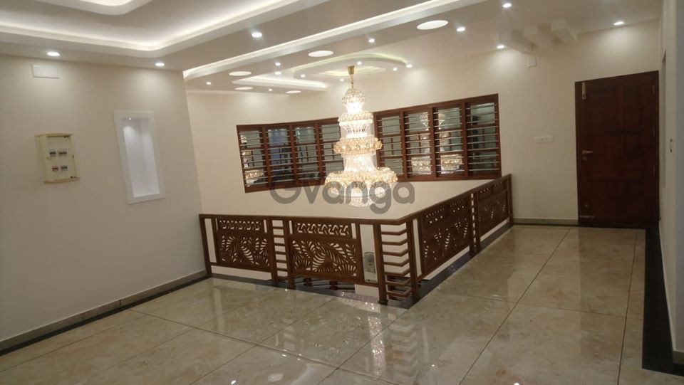 227370_5000-sq-ft-porsche-house-for-sale-near-airport.jpg