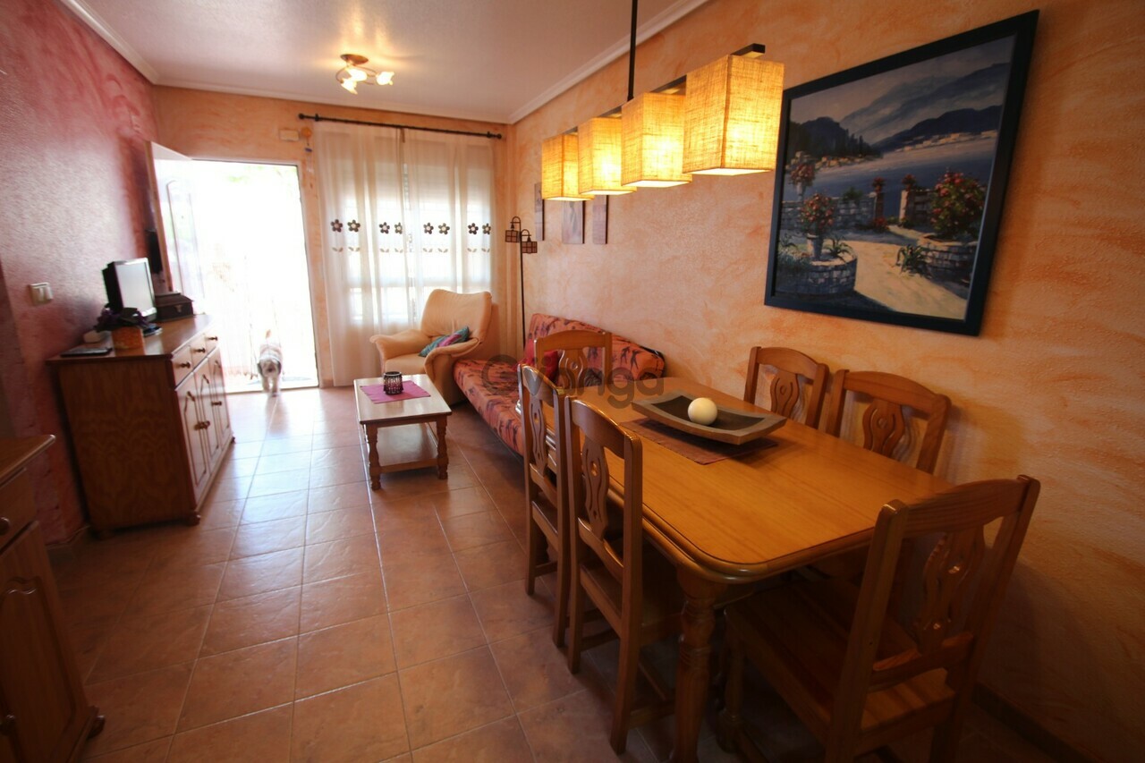 242377_2-bedroom-townhouse-for-sale-65-sq-m-el-eden-los-estanos-6.JPG