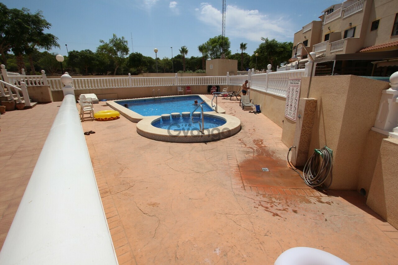 242378_2-bedroom-townhouse-for-sale-65-sq-m-el-eden-los-estanos-6.JPG