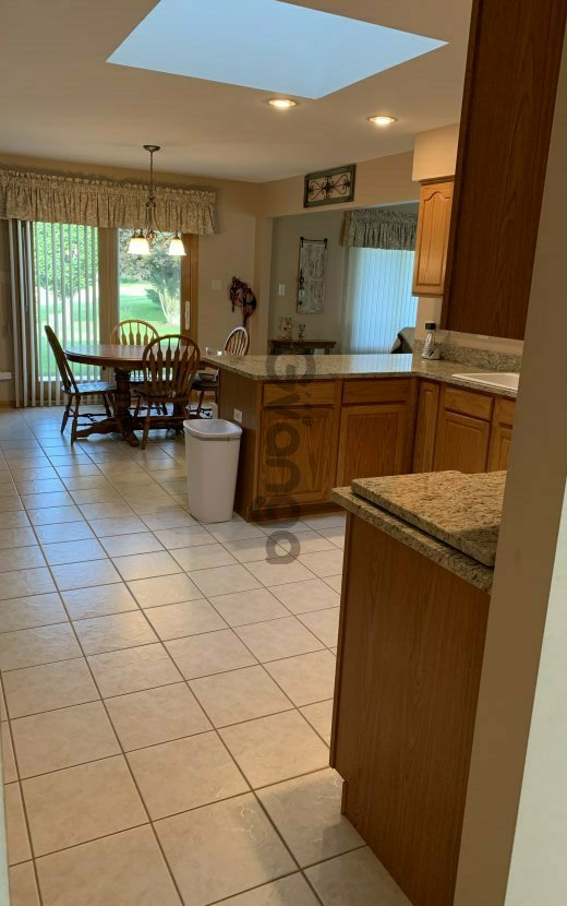 289640_3-bedroom-home-for-sale-2250-sq-ft-2714-martin-ct-zip-code-60451.jpg