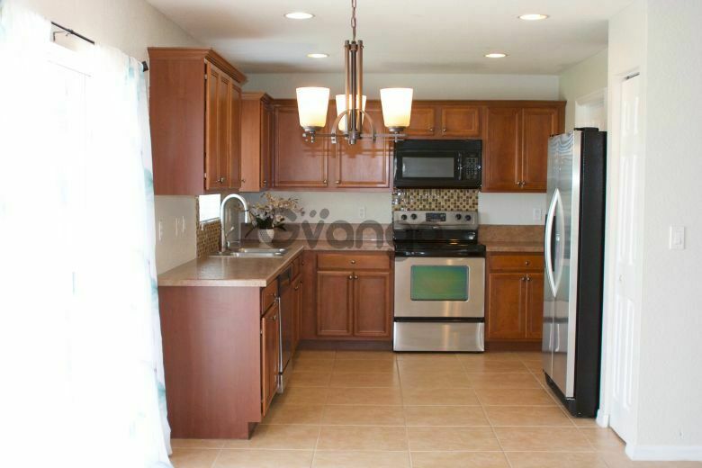 289925_3-bedroom-home-for-rent-2600-sq-ft-5550-45th-avenue-zip-code-32967.jpg