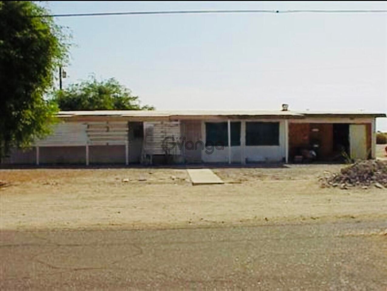 367950_4-bedroom-home-for-sale-1400-sq-ft-2502-harbor-dr-zip-code-92274.jpg