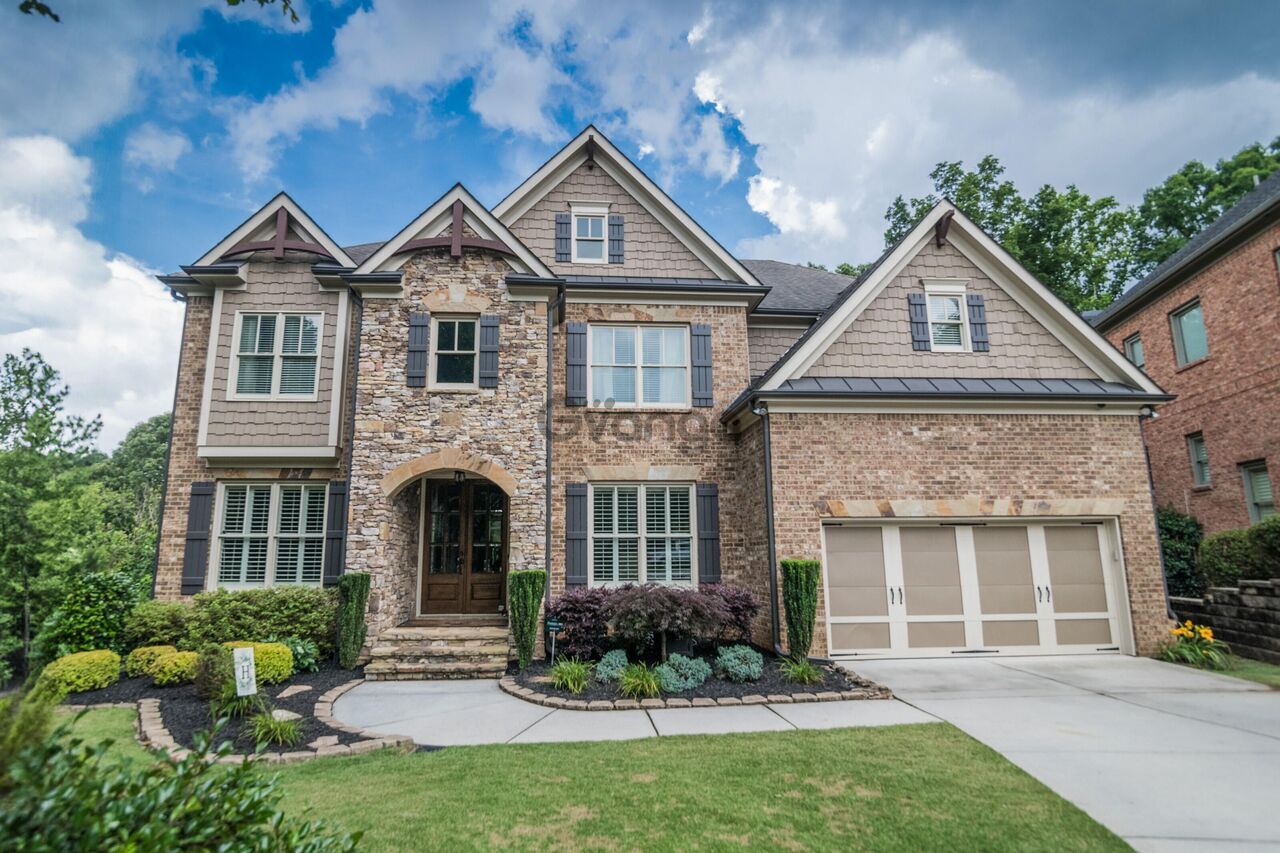 367995_5-bedroom-home-for-sale-5222-sq-ft-6248-sunshine-cove-ln-ne-zip-code-30518.jpg