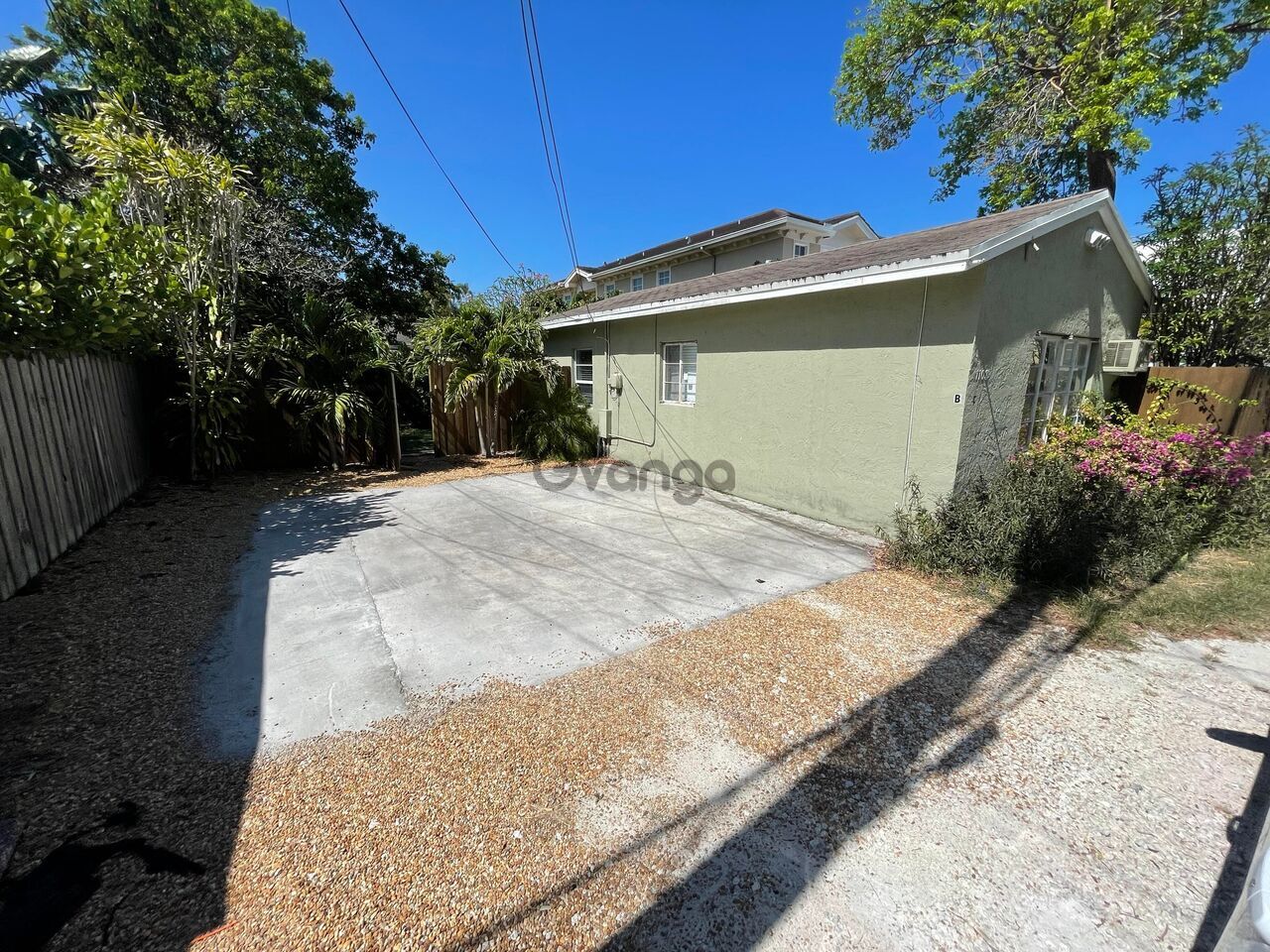 368097_1-bedroom-apartment-for-rent-200-sq-ft-1108-ne-3rd-st-zip-code-33301.jpg
