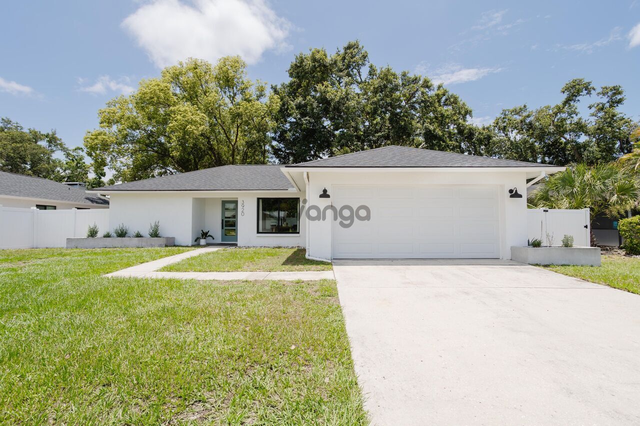 368177_2-bedroom-home-for-sale-1195-sq-ft-3920-basswood-dr-zip-code-34232.jpg