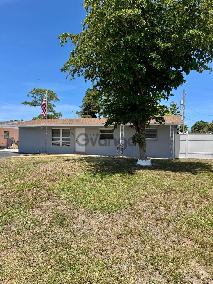 368178_4-bedroom-home-for-sale-1870-sq-ft-790-sarazen-dr-zip-code-33413.jpg