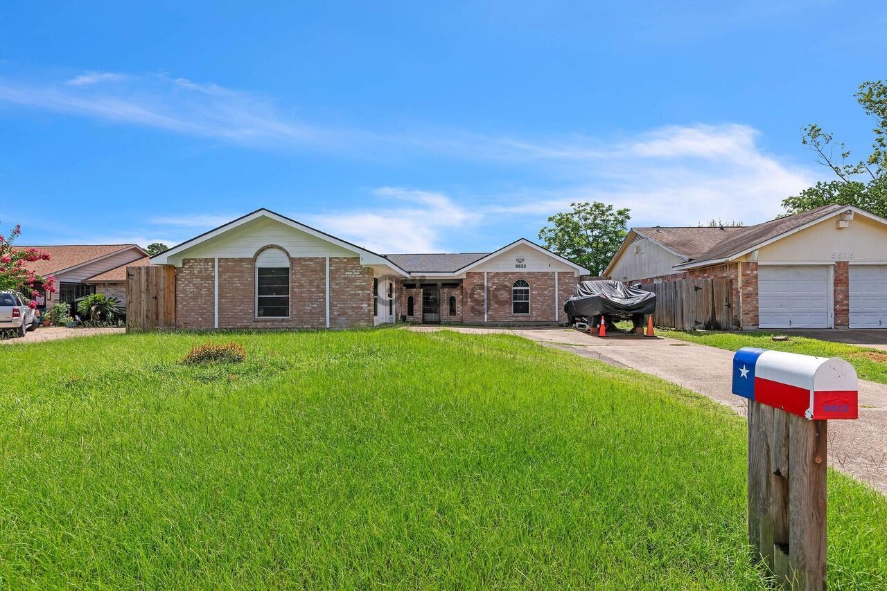 368457_3-bedroom-home-for-sale-2037-sq-ft-8822-bisley-ln-zip-code-77088.jpg