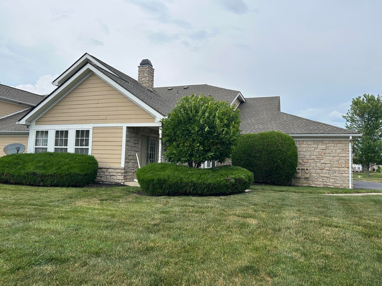 368464_3-bedroom-house-for-sale-1620-sq-ft-7041-limerick-ln-zip-code-43065.jpg
