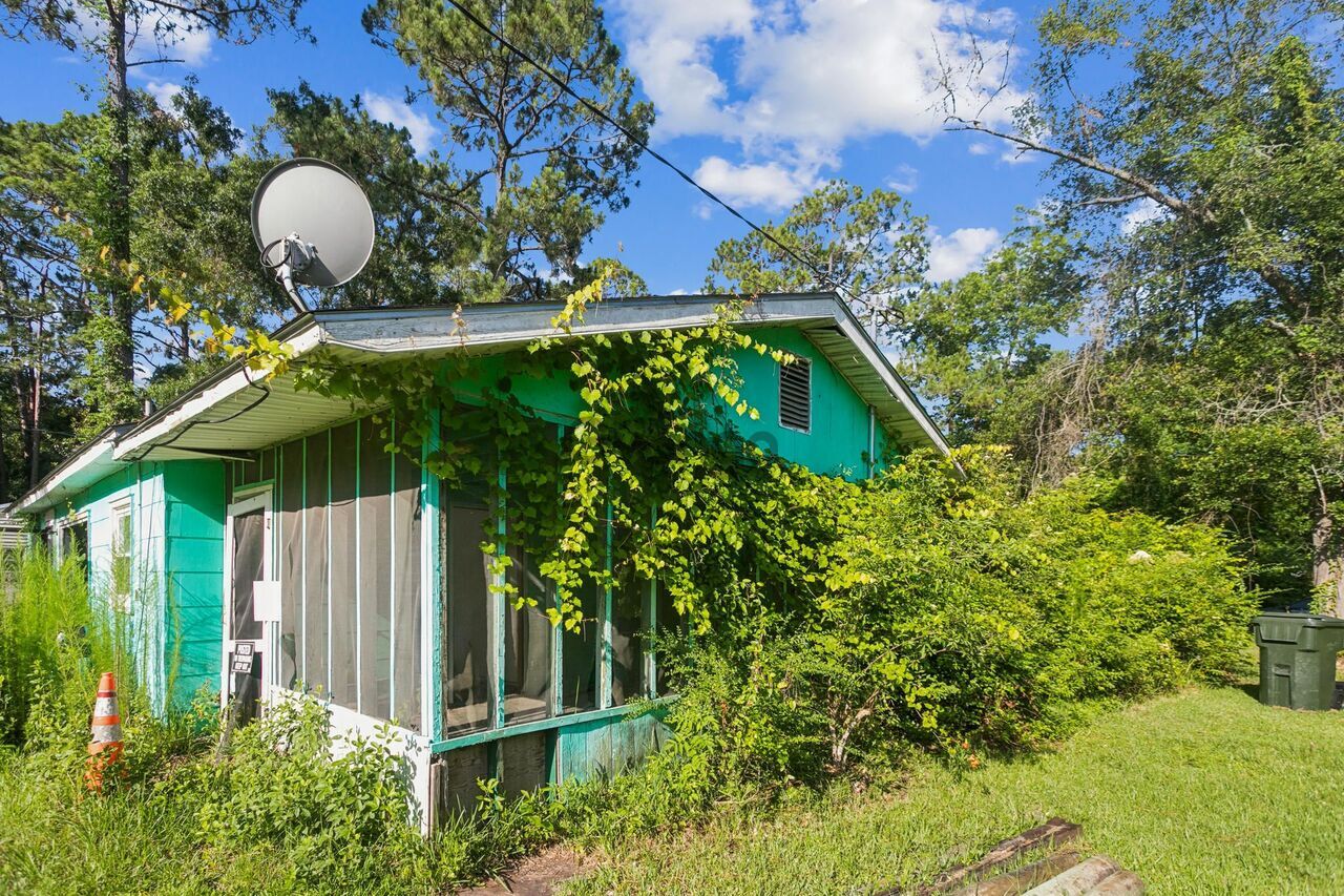368531_2-bedroom-home-for-sale-768-sq-ft-1902-osceola-ave-zip-code-31503.jpg