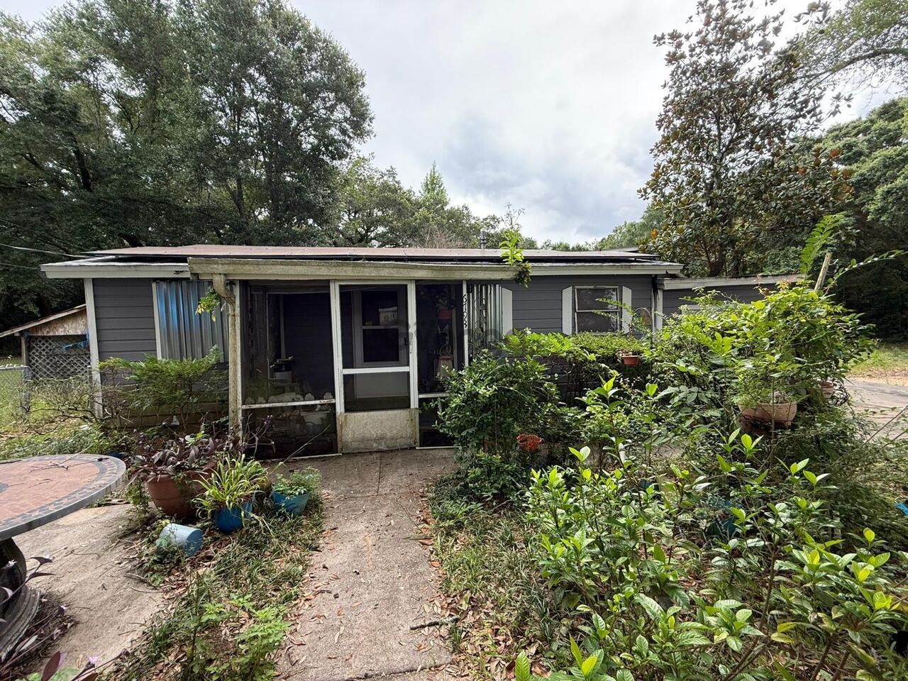 368592_4-bedroom-home-for-sale-1832-sq-ft-6793-gulley-ln-zip-code-32505.jpg