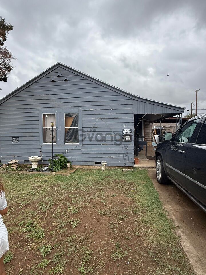368651_3-bedroom-home-for-sale-1821-sq-ft-2101-n-avenue-l-zip-code-79403.jpg