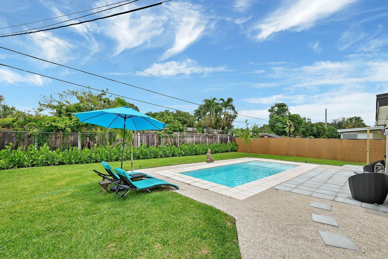 368915_3-bedroom-home-for-sale-1507-sq-ft-3141-sw-20th-st-zip-code-33312.jpg