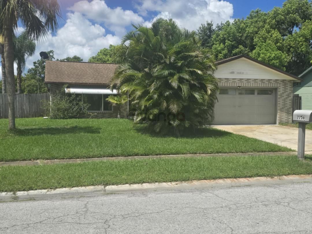 370032_2-bedroom-home-for-sale-1075-sq-ft-7756-ivory-ter-zip-code-34655.jpg
