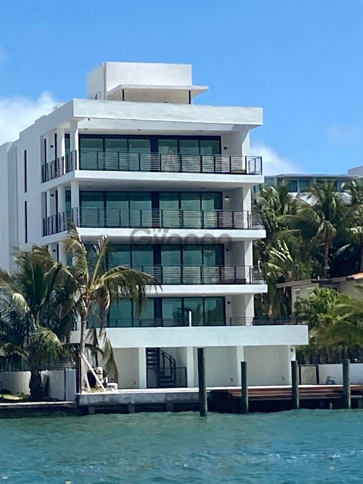 370184_3-bedroom-house-for-rent-2551-sq-ft-1930-bay-dr-zip-code-33141.jpg