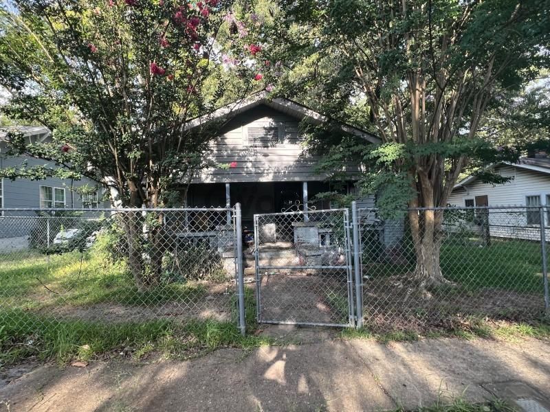 370642_3-bedroom-home-for-sale-1008-sq-ft-3413-38th-pl-n-zip-code-35217.jpg