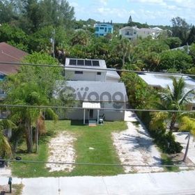 4 Bedroom condo duplex for Sale 2000 sq.ft, 531 Beach Rd, Zip Code 34242