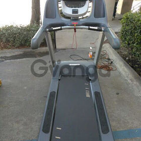Precor 885 P80 Treadmill (refurbished)