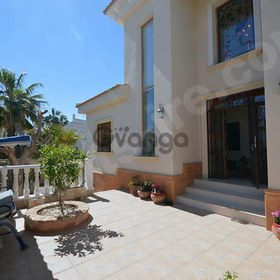 6 Bedroom Villa for Sale, Quesada