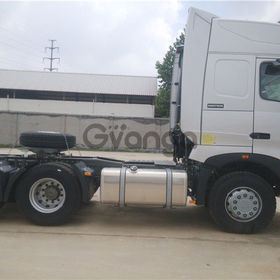 tractor head 10 wheeler howo