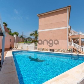 6 Bedroom Villa for Sale, Torrevieja