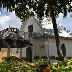 SHRV, Enigmatically charming White House at El-Paradiso resort