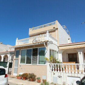 4 Bedroom Townhouse for Sale 130 sq.m, Urbanization La Marina