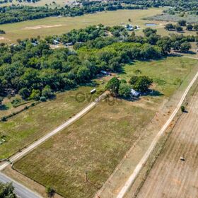 5 Bedroom Home for Sale 2300 sq.ft, 610 Pleasant Grove Rd, Zip Code 78621