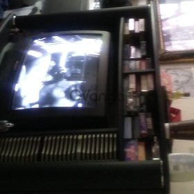 32 INCH PANASONIC BOX TELEVISION WITH VHS PLAYER AND AM FM RADIO