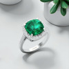 Emerald Ring – Timeless Green Elegance