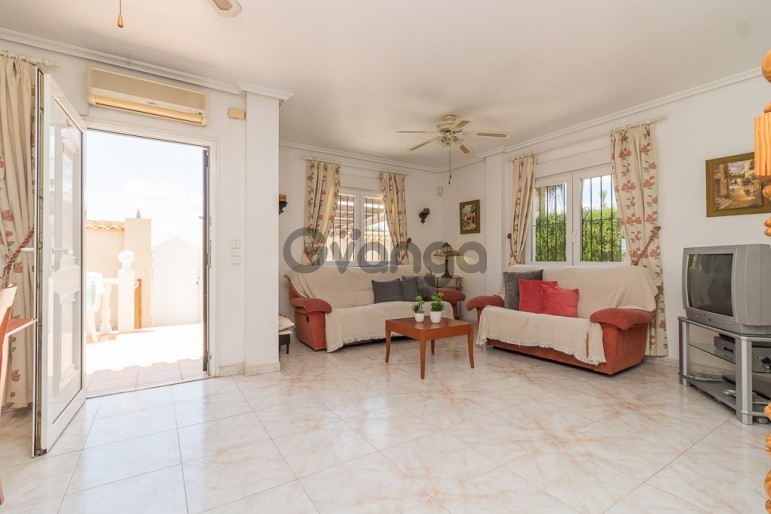 258757_4-recamaras-villa-en-venta-playa-flamenca.jpg