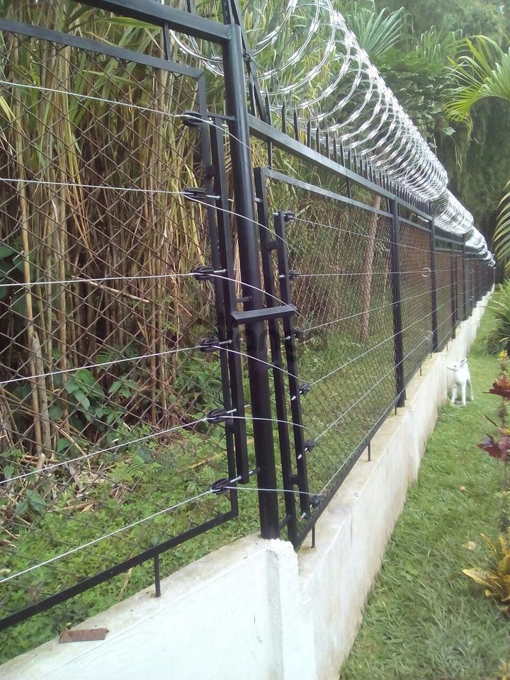 Fabricacion e instalacion de mallas eslabonadas, cercas electricas