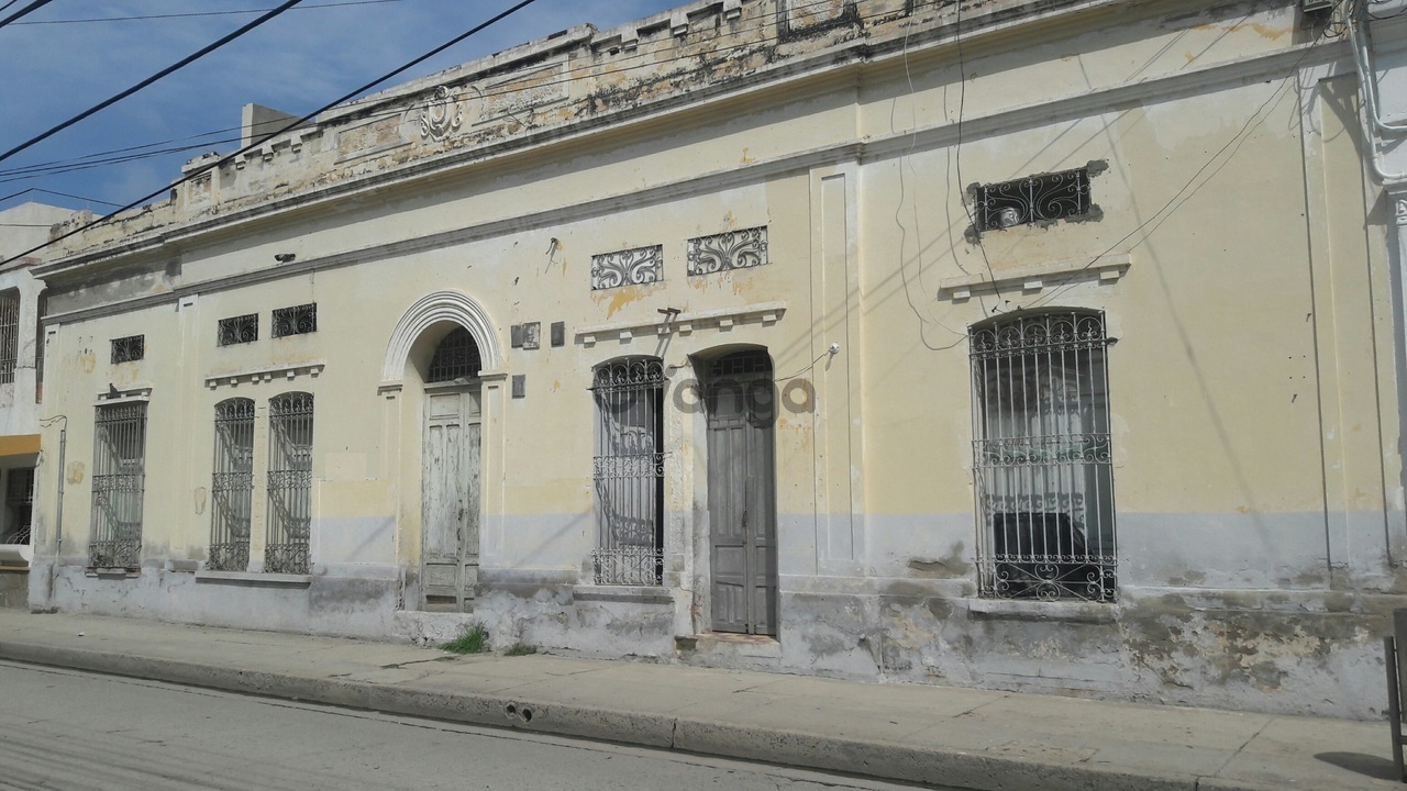 324608_vendo-terreno-en-el-centro-historico-de-santa-marta.jpg