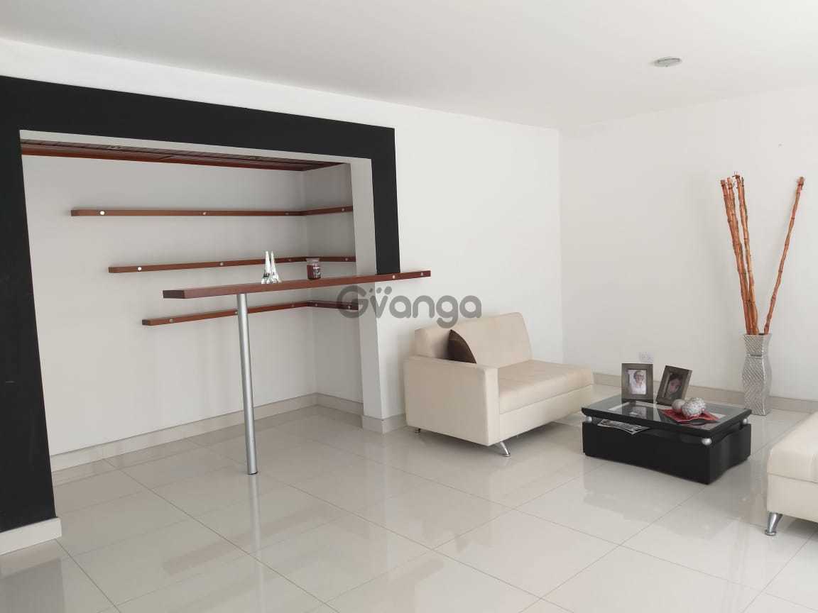 509261_vendo-casa-amplia-en-sector-residencial.jpg