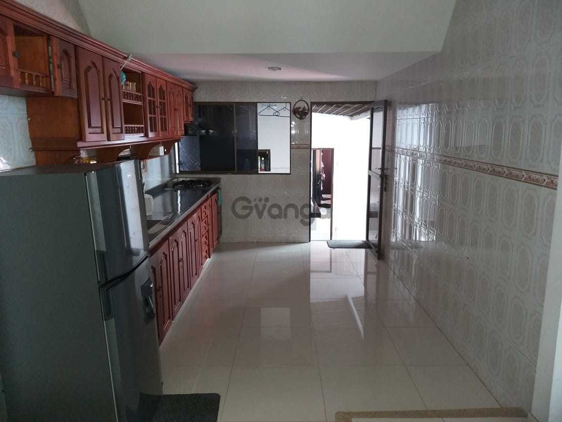 509263_vendo-casa-amplia-en-sector-residencial.jpg