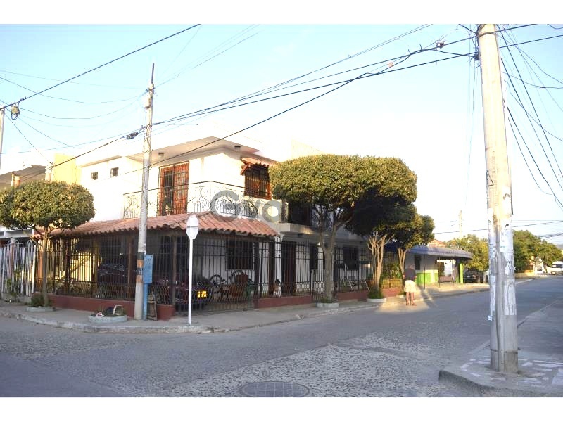 509810_vendo-casa-esquinera-en-sector-residencial.jpg