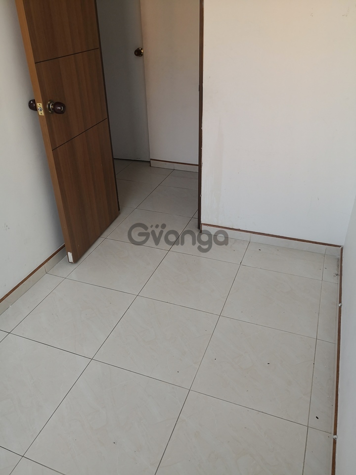 511455_se-arrienda-habitacion-para-dama-sola.jpg