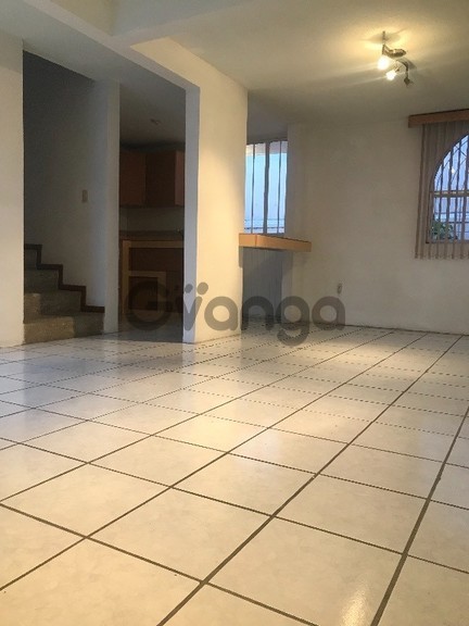 529852_casa-en-renta-en-corregidora-excelente-precio.jpeg
