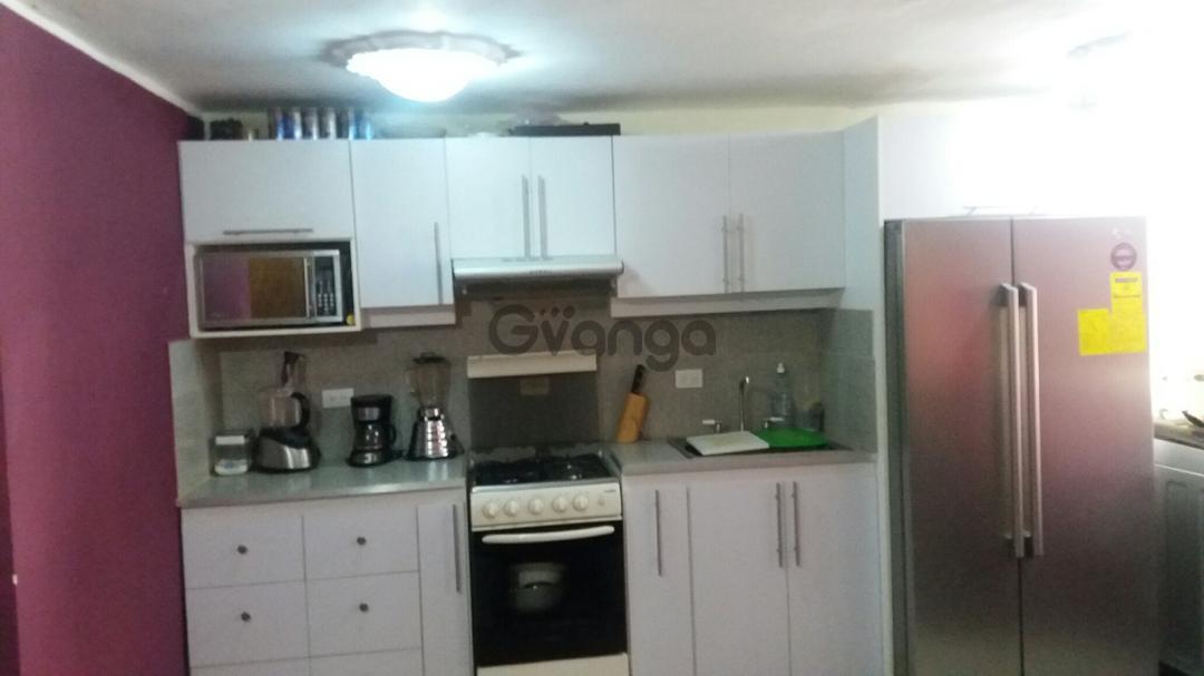 530863_vendo-bello-apartamento-en-paraparal.jpg