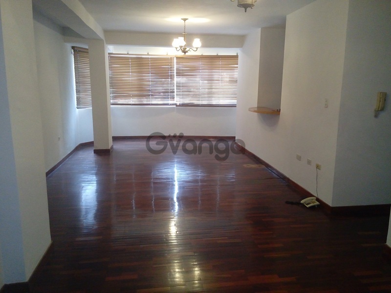 534471_zoraida-araujo-vende-apto-en-naguanagua.jpg