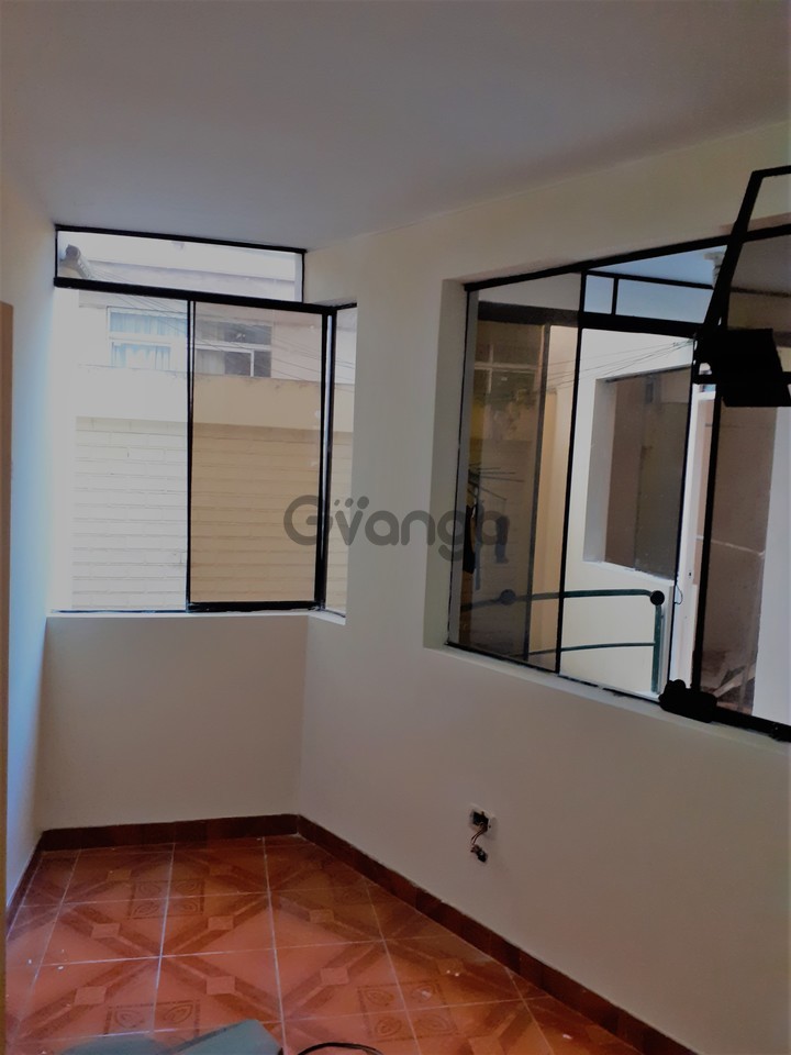536688_alquilo-amplio-y-moderno-departamento-110-m2-sjm.jpg