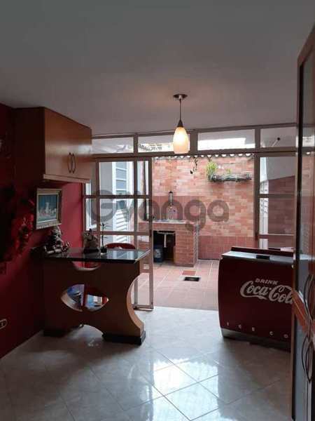 539869_zoraida-araujo-vende-town-house-en-valencia.jpg