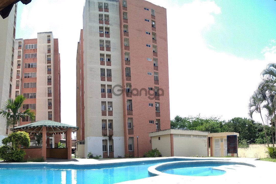 541381_zoraida-araujo-vende-apartamento-en-doral-country-manongo.jpg