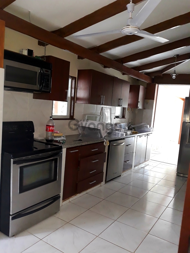 543399_casa-hermosa-y-amplia-en-barrio-las-palmas.jpg