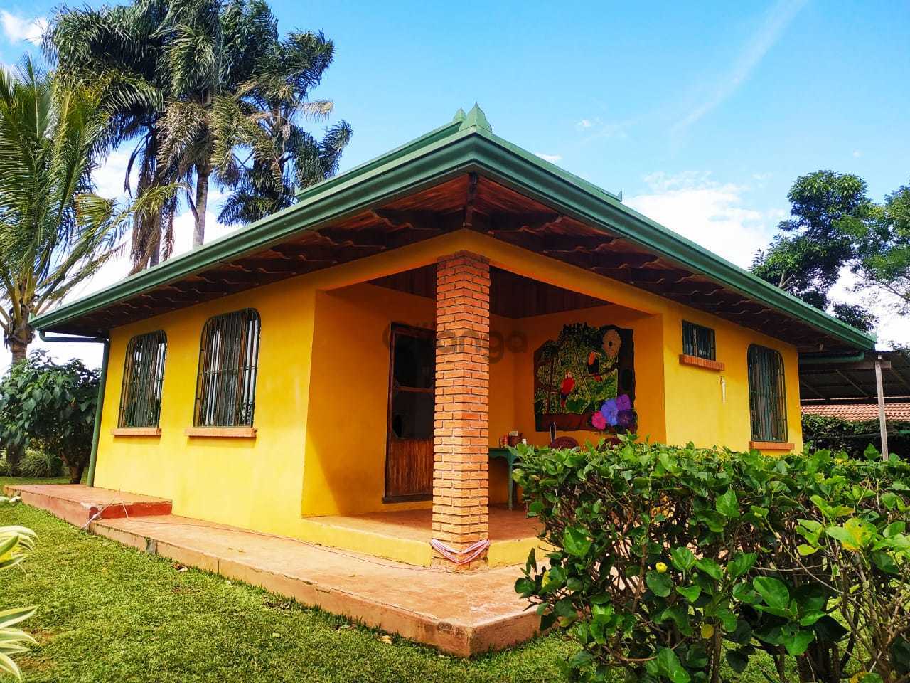 En venta Casa de campo 2 recámaras, en Poás, Costa Rica