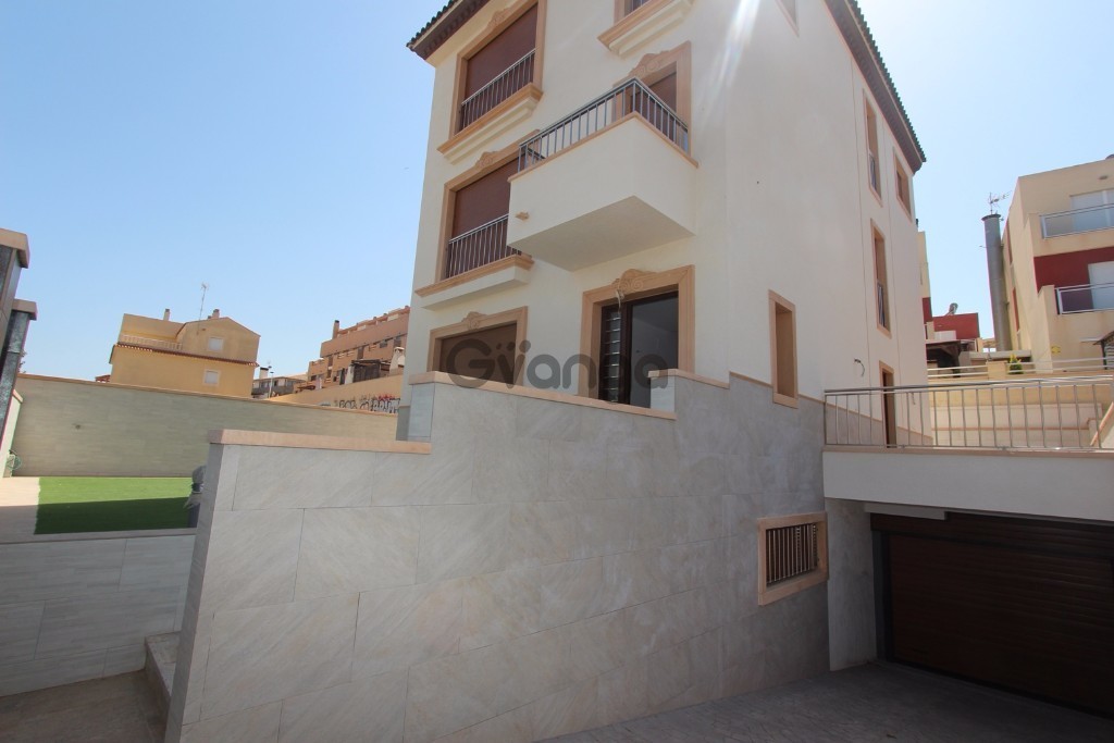 56539_3-recmaras-villa-en-venta-300-m-guardamar-hills.JPG