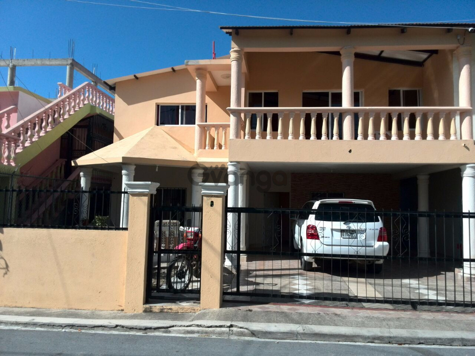 En venta Casa en ciudad, en Jarabacoa, República Dominicana C/ Paseo de