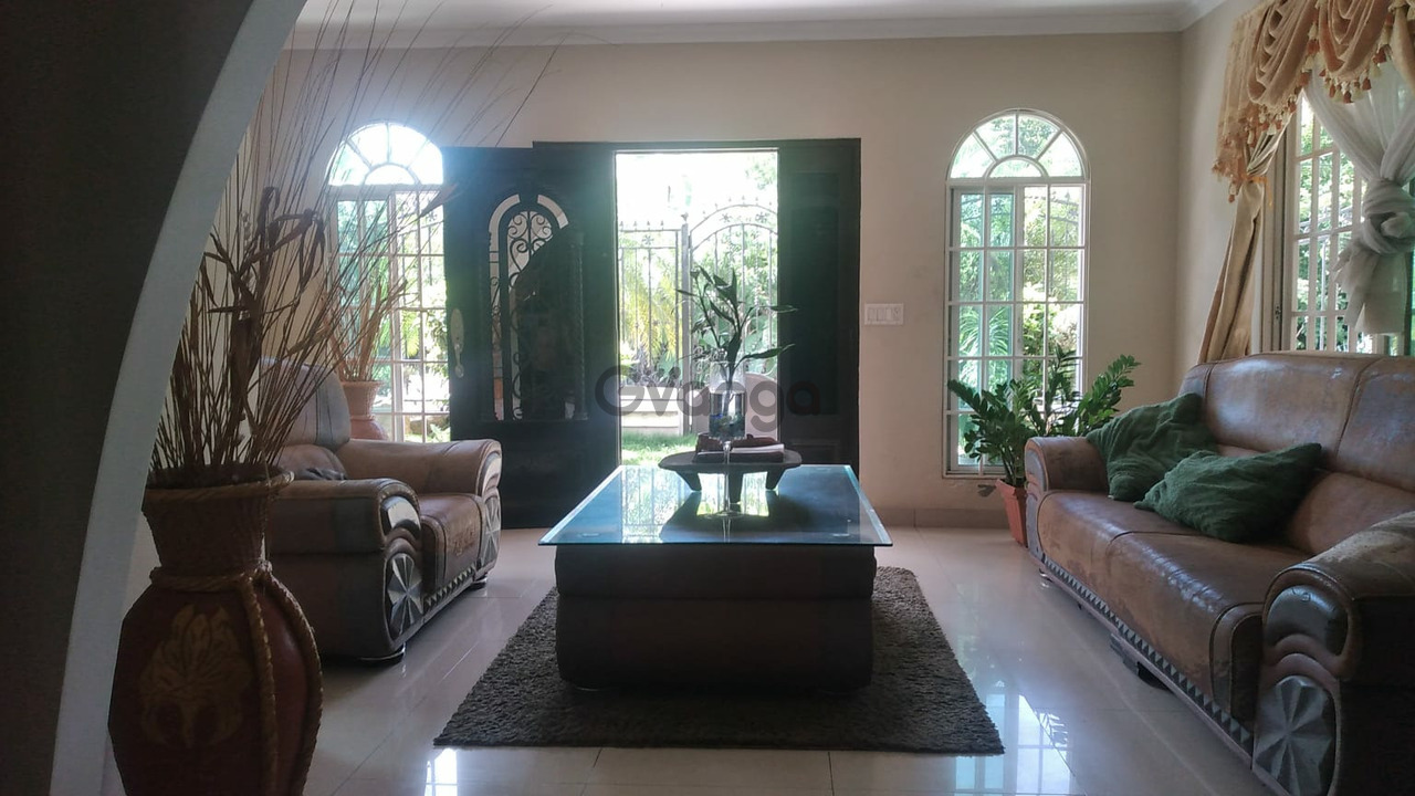 697205_vendo-hermosa-casa-en-tocumen-altos-de-villa-marta-panama.jpg