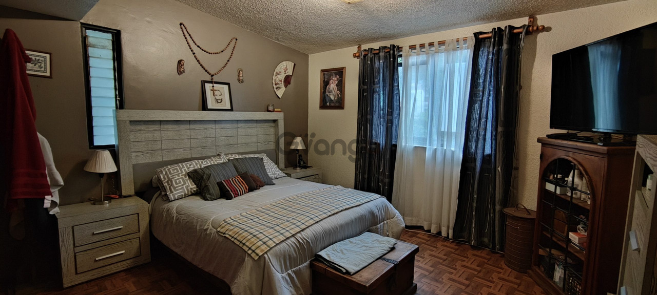 739126_casa-con-jardin-y-patio-en-esquina-con-excelente-potencial-en-coapa.jpg